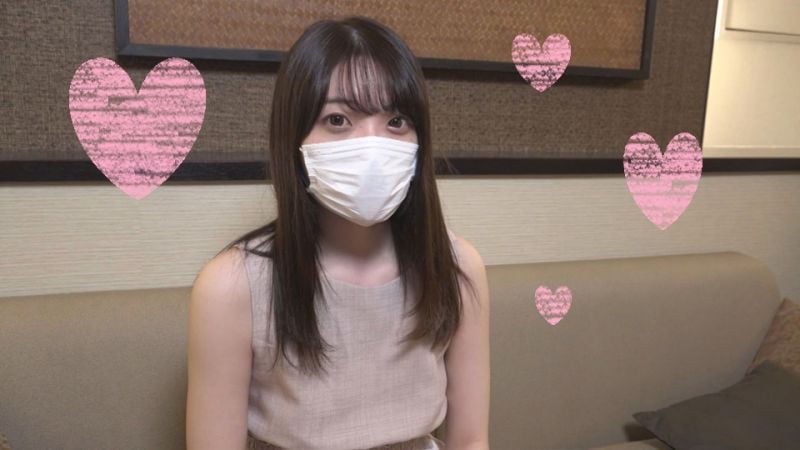 FC2-PPV-1373210 看來清純卻很好色！黑髮美體美眉風花20歳