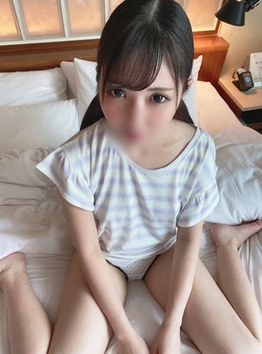 FC2-PPV-1470709 【無修正】朋友妹妹純潔身體發情初體驗