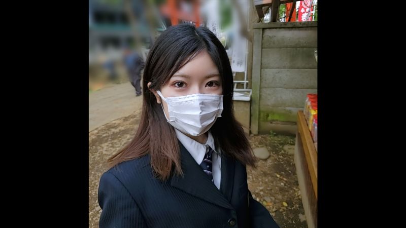 FC2-PPV-2727998 今年春天畢業的女學生！！與喜歡大叔的朋友女兒超極秘學園生活最後的淫行猥褻！！（無套中出）