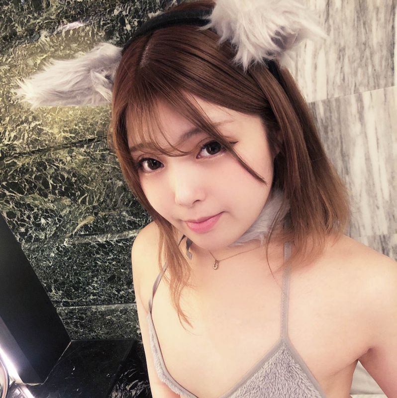 FC2-PPV-3068824 【個人攝影】讓學生按摩的No.1混血系美女麻衣戴上性感貓耳裝扮無套抽插中出!!