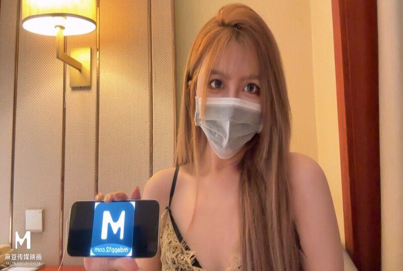 m-207 麻豆傳媒 顏值簡直妖孽勁爆椰乳魔鬼身材勾引外賣小哥