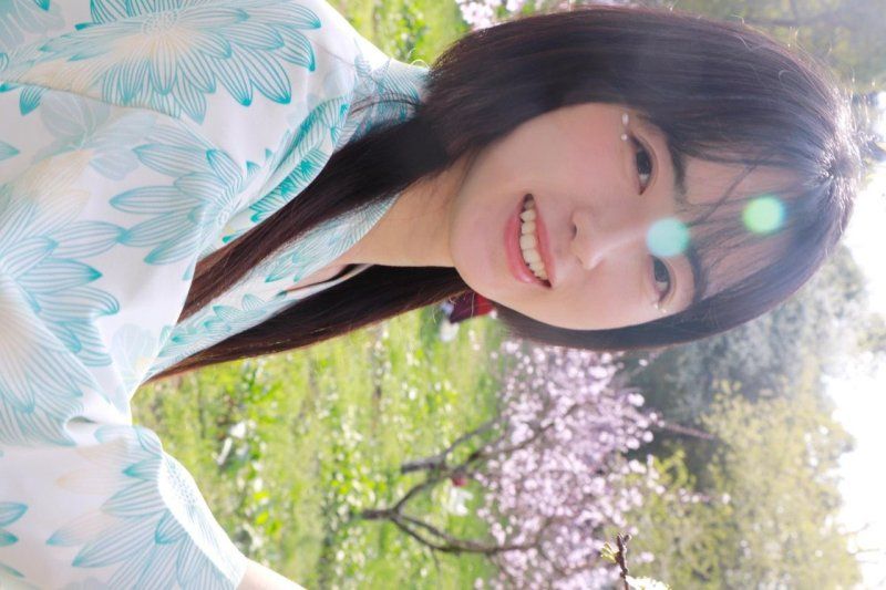 xb-2858 杏吧传媒 上海可爱女友穿肚兜给你操情绪给满