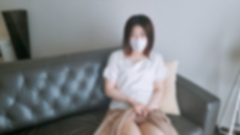 FC2-PPV-4715270 【無・完全素人】認真從事工作的土氣感覺21歲OL！