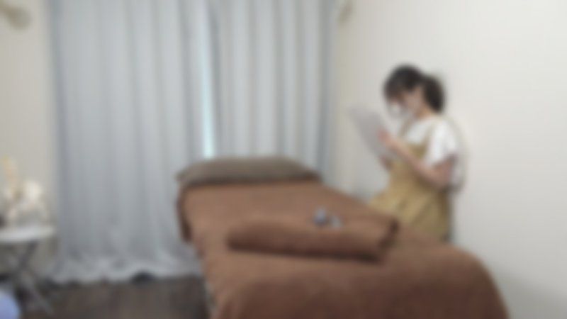 FC2-PPV-4841660 ♡2/15迄半額！【無/ハメ】可愛いらしいアイドルみたいな、小柄なのに大人っぽい雰囲気もある、とても魅力的な女性がまた来店してくれました。今回もオイル長めでと、おっしゃってくださいました。